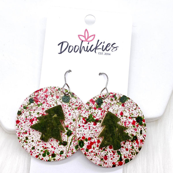 1.5" 3-D Trees on Paint Splatter -Christmas Earrings: Vintage Green