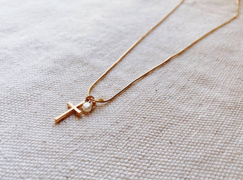 Pearl Pendant with Cross Layering Necklace