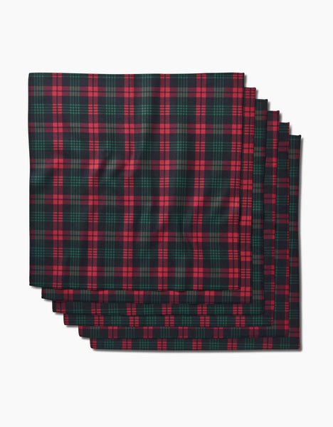 Very Merry Plaid Dinner Napkin Set