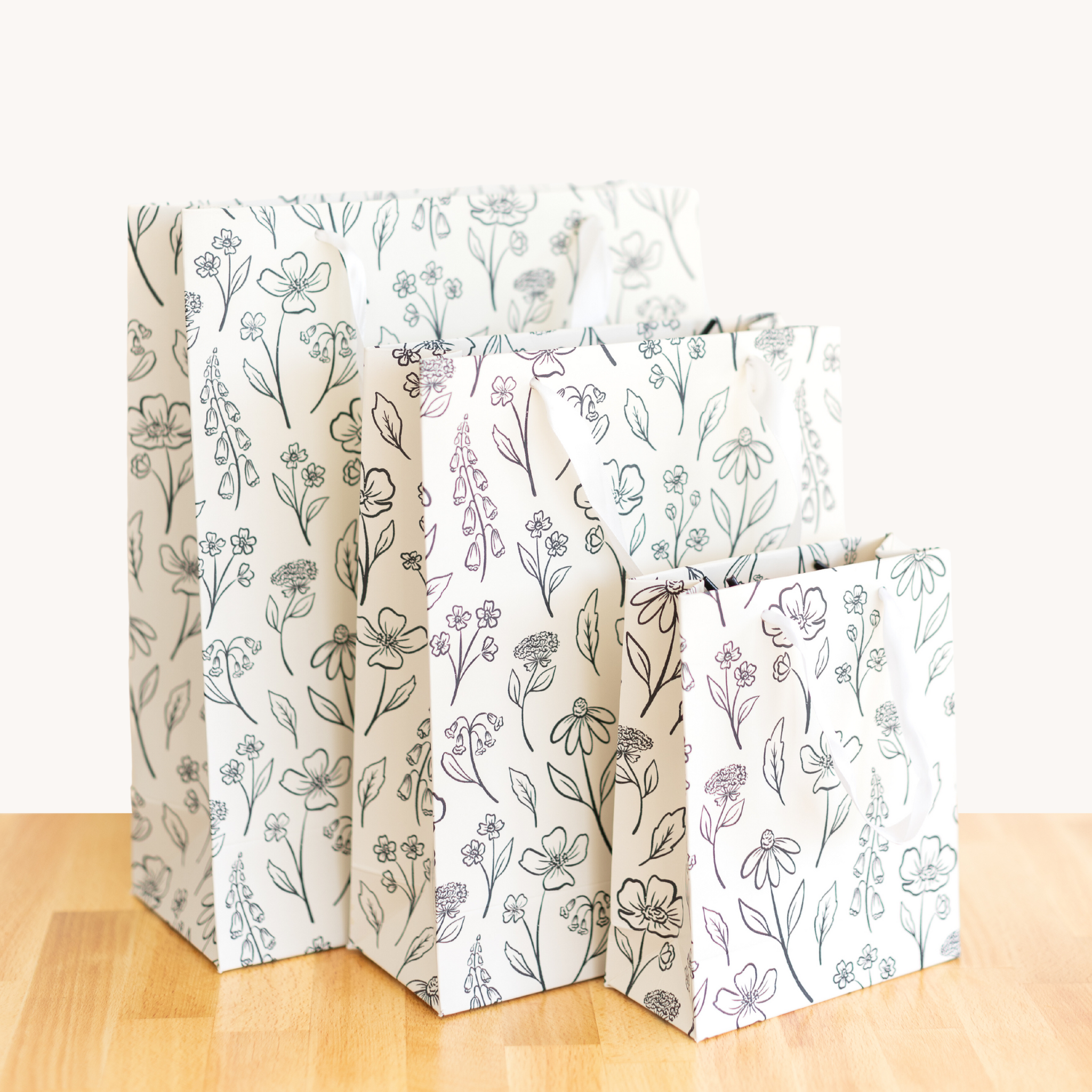 Ivory Pressed Floral Gift Bag: Extra Small