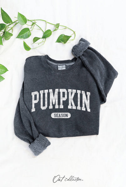 PUMPKIN SEASON Green Graphic Sweatshirt