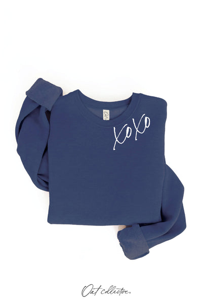 XOXO Graphic Sweatshirt: MAROON