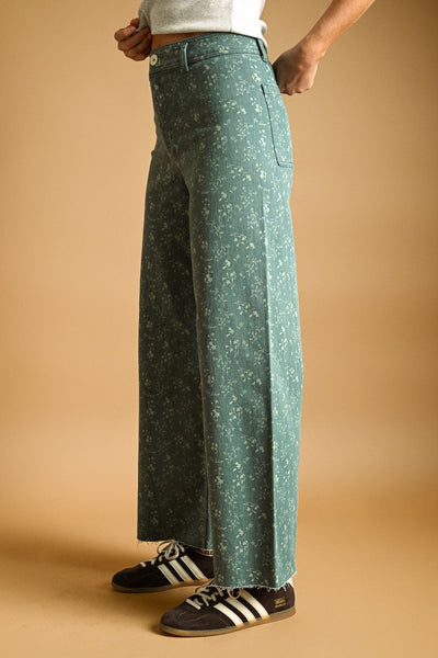 Heidi Floral Print Stretched Pants