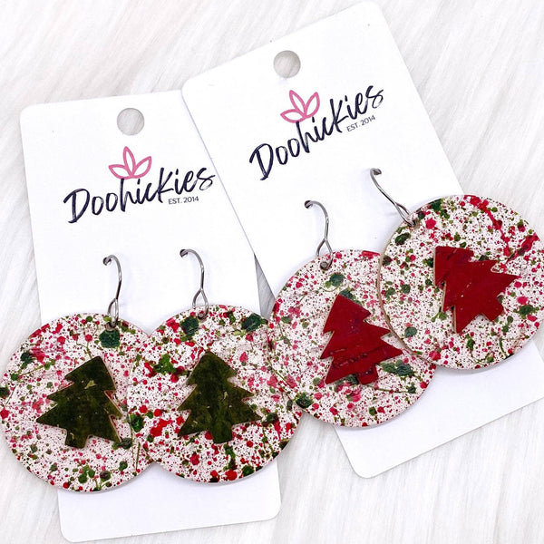 1.5" 3-D Trees on Paint Splatter -Christmas Earrings: Vintage Green