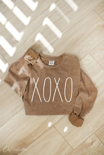 Hugs & Kisses Long Sleeve Top